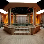Pinehill & Hotel 3*