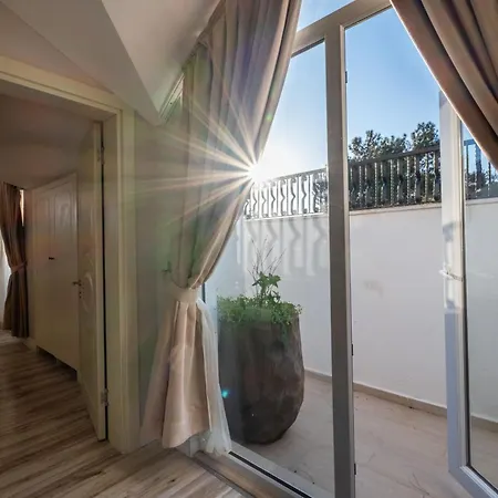 Pinehill Hotel&suites Hotel 3*