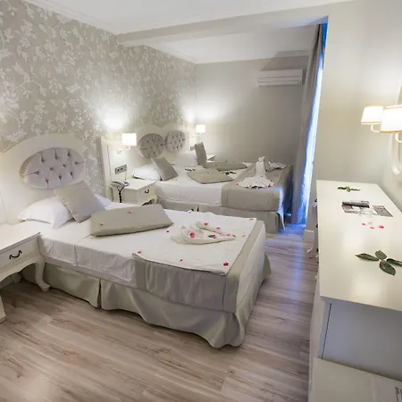 Pinehill Hotel&suites Hotel