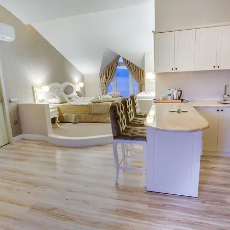 Pinehill Hotel&suites Hotel 3*