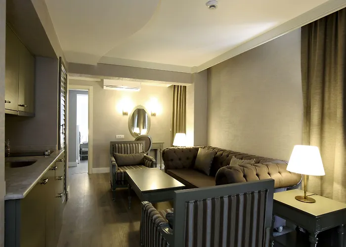 Pinehill Hotel&suites Hotell