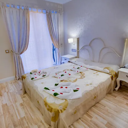 Pinehill & Oludeniz