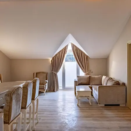 Pinehill & Hotel 3*