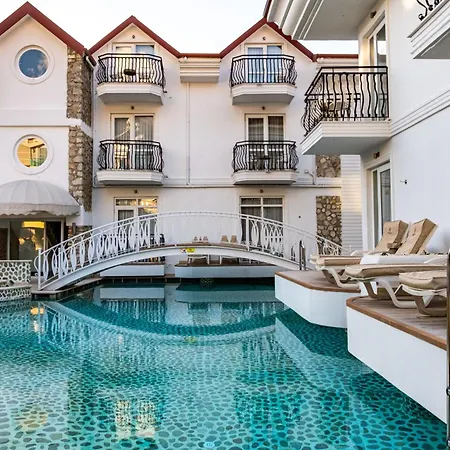 Hotell Pinehill Hotel&suites Öludeniz