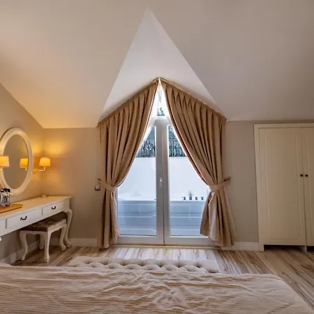 Hotel Pinehill & 3*
