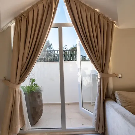 Pinehill Hotel&suites Hotel
