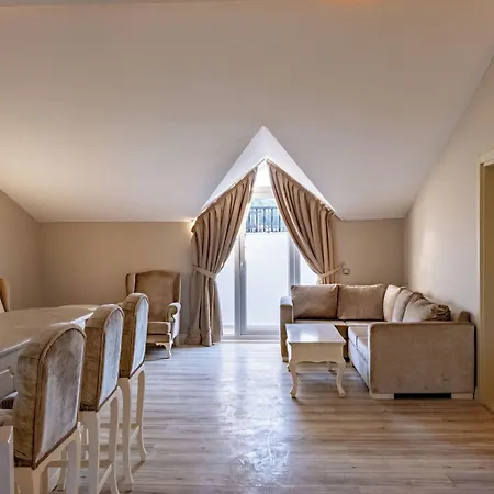 Pinehill Hotel&suites 3*