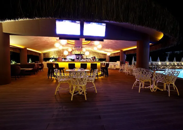 Pinehill Hotel&suites 3*