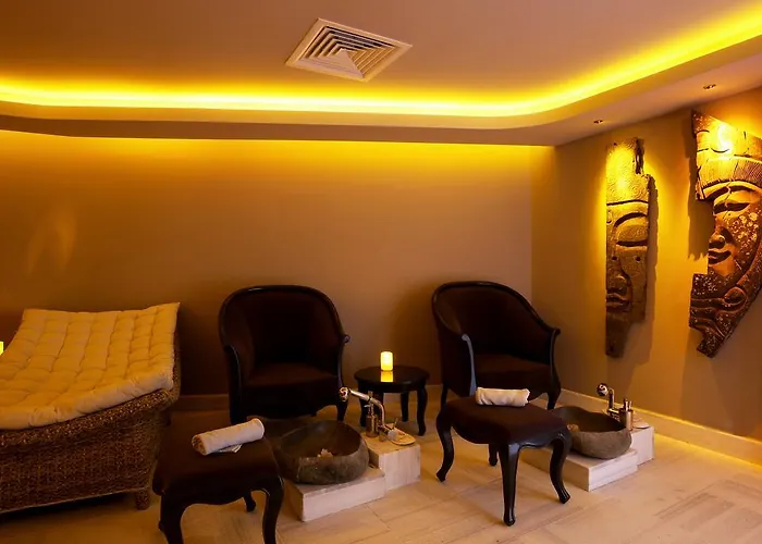 Pinehill Hotel&suites