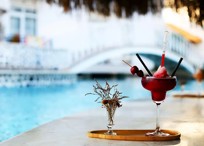 Pinehill Hotel&suites