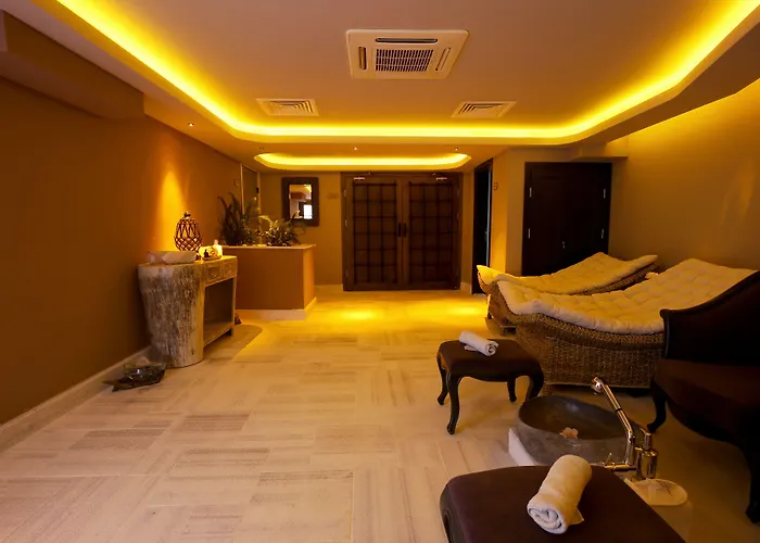 Pinehill Hotel&suites