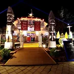 Pinehill & Hotel
